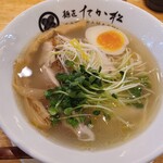 麺匠 たか松 - 鶏チャーシューは沢山沈んでいました