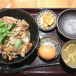 nikunosumibiyakitodonabegohandanranizakayahana - 牛丼（うしどん）