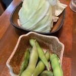 Sumi gen - タレのないキャベツと、薄味過ぎる枝豆。残しました。