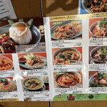 タイ料理研究所 - お店に入ると調味料のいい香りが〜早く食べたくなります！