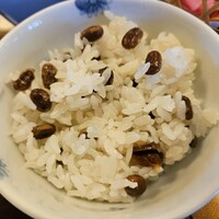 韻松亭 - 豆ごはん