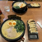 横浜家系ラーメン 矢中家 - 