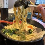 横浜家系ラーメン 矢中家 - 