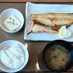 Yayoi Ken - 銀鮭の塩麹焼きとしまほっけ定食