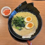 横浜家系ラーメン 矢中家 - 味玉らーめん[辛子明太子TP]