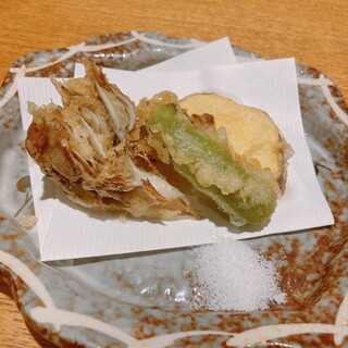 Sakana Kobayashi - 舞茸と金時芋の天ぷら