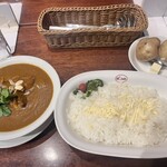 欧風カレー ボンディ 神保町本店 - 