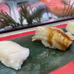 立喰 さくら寿司 - ホタテ・穴子