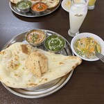 インド ネパールレストラン ナマステ キッチン - ほうれん草チキンカレー＋キーマカレー