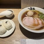 中華そば 無限 - 「味玉中華そば」と「銀シャリのおむすび」