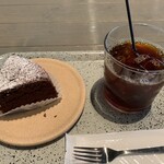 YARD Coffee&Craft Chocolate - チョコケーキ〜にコロンビア〜