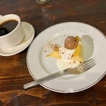 月のひなた - かぼちゃと黒糖のチーズケーキ・コーヒー