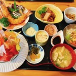 217524431 - 海鮮丼と大海老フライ定食