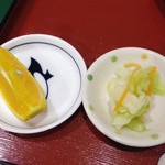 中華 なごみ家 支店 - 日替わり定食（中華そば　八宝菜　ごはん　果物　漬物）2013年10月