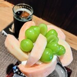 蔵カフェ 草風庵 - ■シャインマスカットと桃のパフェ