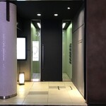 すし玲 - 扉の先にエレベーター