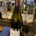 トラットリア ラ・ヴォーチェ - ワインはカーブにたっぷり　うまピノネロ