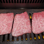 焼肉 ジャンボ - ザブトン!!焼き具合!!