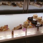平五郎 - ケーキショーケース1