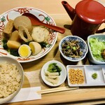 日本橋おぐ羅 - ７品おでんと出汁茶漬けご飯（1850円）