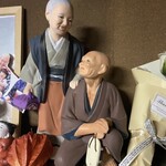 安兵衛 - 店主夫婦の博多人形