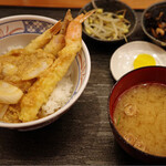 Tempura To Kaisen Nyu-Tsurumatsu - 海老玉子とじ丼