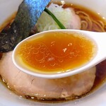 らぁ麺 麦一粒 - スープ。