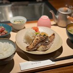 青山 おとと - 