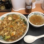 Hidakaya - 中華丼、中華スープ付き