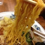 味の華龍 - 麺