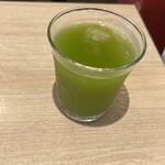 菊丸 - 冷茶。特に味が良いとか香りが良いとかではない。でもお冷より雰囲気ある。