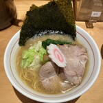銀座 嚆矢 - 黒豚豚骨醤油ラーメン中太麺¥1300
