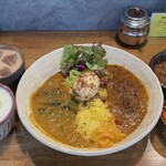 SPICY CURRY 魯珈 - 