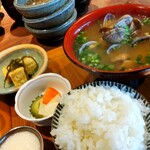 OMA - 貝汁定食 1000円、とろろ 100円、ご飯のおかわり無料になります