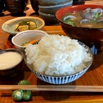 OMA - 貝汁定食 1000円、とろろ 100円、ご飯のおかわり無料になります