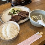 牛たん おやま - 