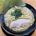 横浜家系ラーメン 一門家 - 豚骨醤油ラーメン　大盛