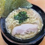 横浜家系ラーメン 一門家 - 豚骨醤油ラーメン　大盛