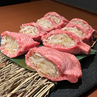 Yakiniku Horumon Sansuien - 厚切り生タン塩ネギ包み焼き
