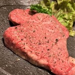 Wagyuu Ishiamiyaki Iwaen - 立派な肉。特上ヒレだったかな