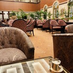 LOBBY LOUNGE - 