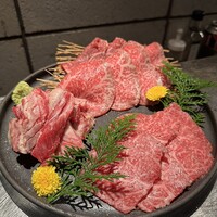 牧草牛３種盛合わせ（２人～３人）