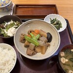 Hakata Motsunabe Yamaya - がめ煮のランチ