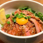 ブラック キャット - ローストビーフ丼