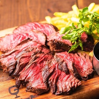 Enjoy Meat Bar and Asian cuisine from around the world in Bistro style♪