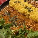 CAFE DE CUERVOS by西麻布spice curry KING - 2種盛り（醬キーマ・チキン）