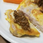 キッチン ブルー グローブ - ひと切れずつ、デュクセルを乗せます！