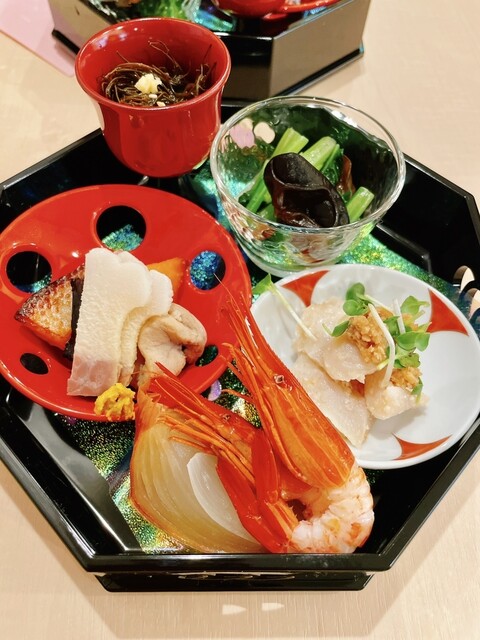 北見で和食やお寿司をカウンターでゆっくりお酒を楽しめるカジュアル寿司割烹　早い時間はコース予約のみ : 山下町一丁目 たつ乃の写真