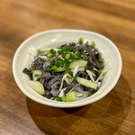 炭火焼肉ホルモンさわいし - センマイ刺し