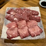炭火焼肉ホルモンさわいし - 樺澤商店 特選タン・特選ハラミ